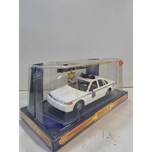 Code 3 12872 1:24 Die Cast Charleston County Sheriff Ford Crown Vic Police Car - Picture 7 of 10